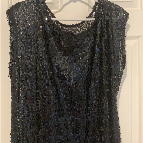 Dresses - Picture 2 of 8